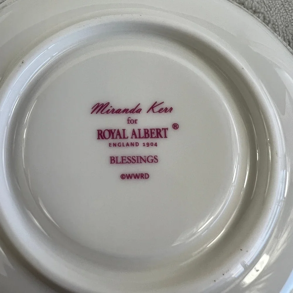 Royal Albert Miranda Kerr Friendship Teacup Saucer 8 Piece Set Floral Butterfly